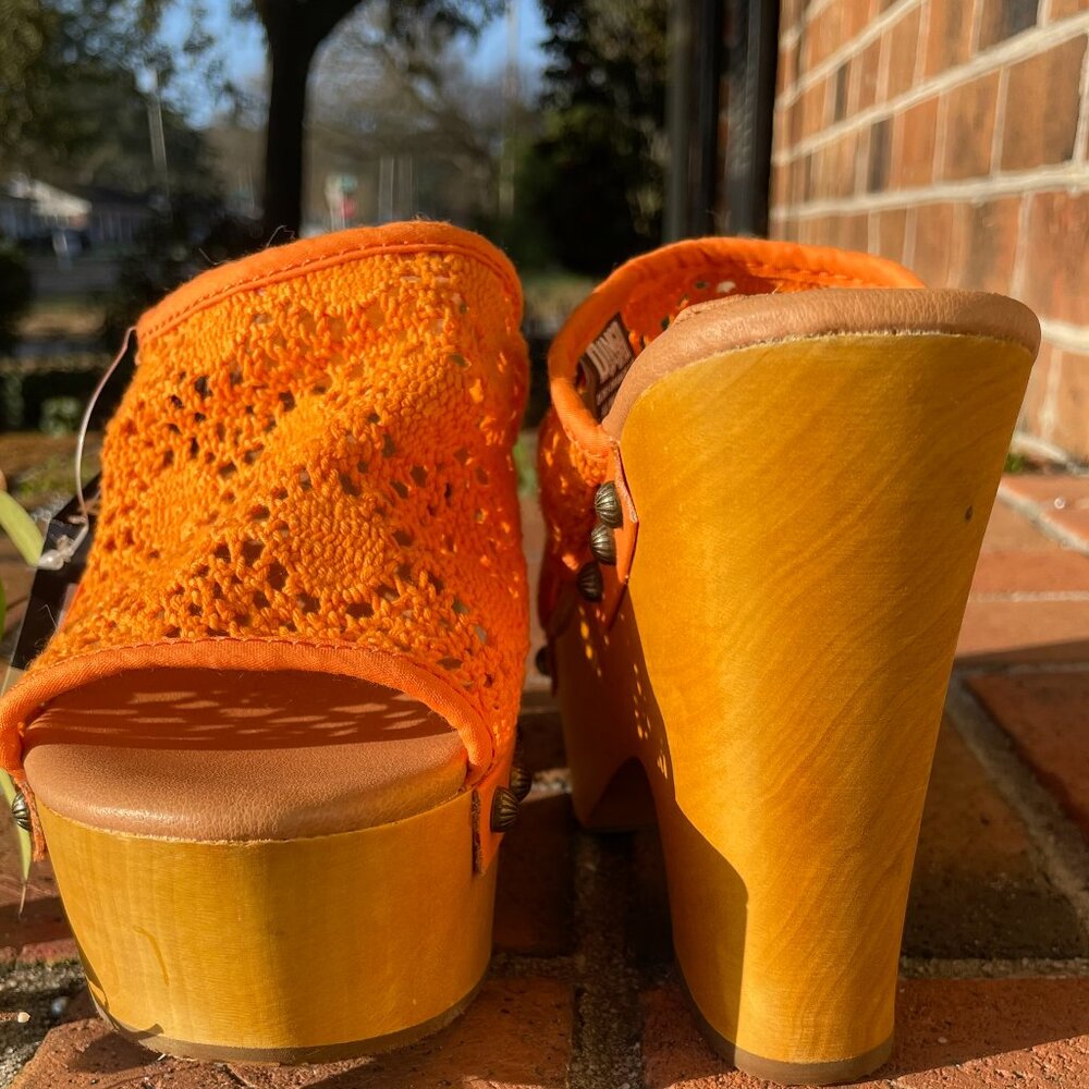 Dingo Crochet Platform Clogs Orange Wooden Heel Mule Sandals NWT  7.5 - Picture 6 of 9